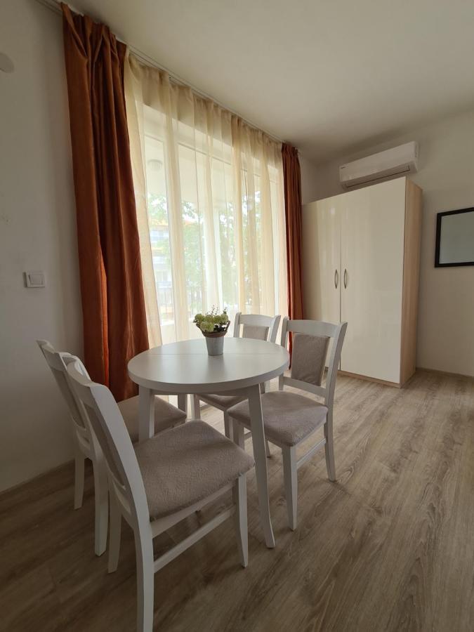 Mida Apartment Obzor Eksteriør billede