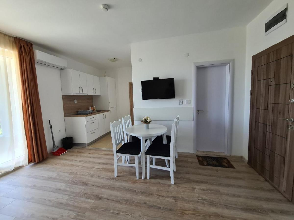 Mida Apartment Obzor Eksteriør billede